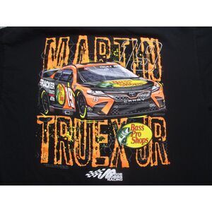 Graphic T Shirt XXL NASCAR Martin Truex Jr 19 Toyota Camry Joe Gibbs Racing.